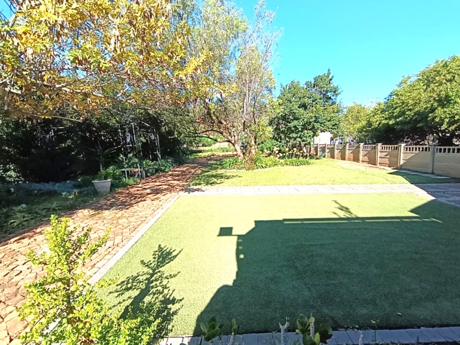 4 Bedroom Property for Sale in Langenhovenpark Free State